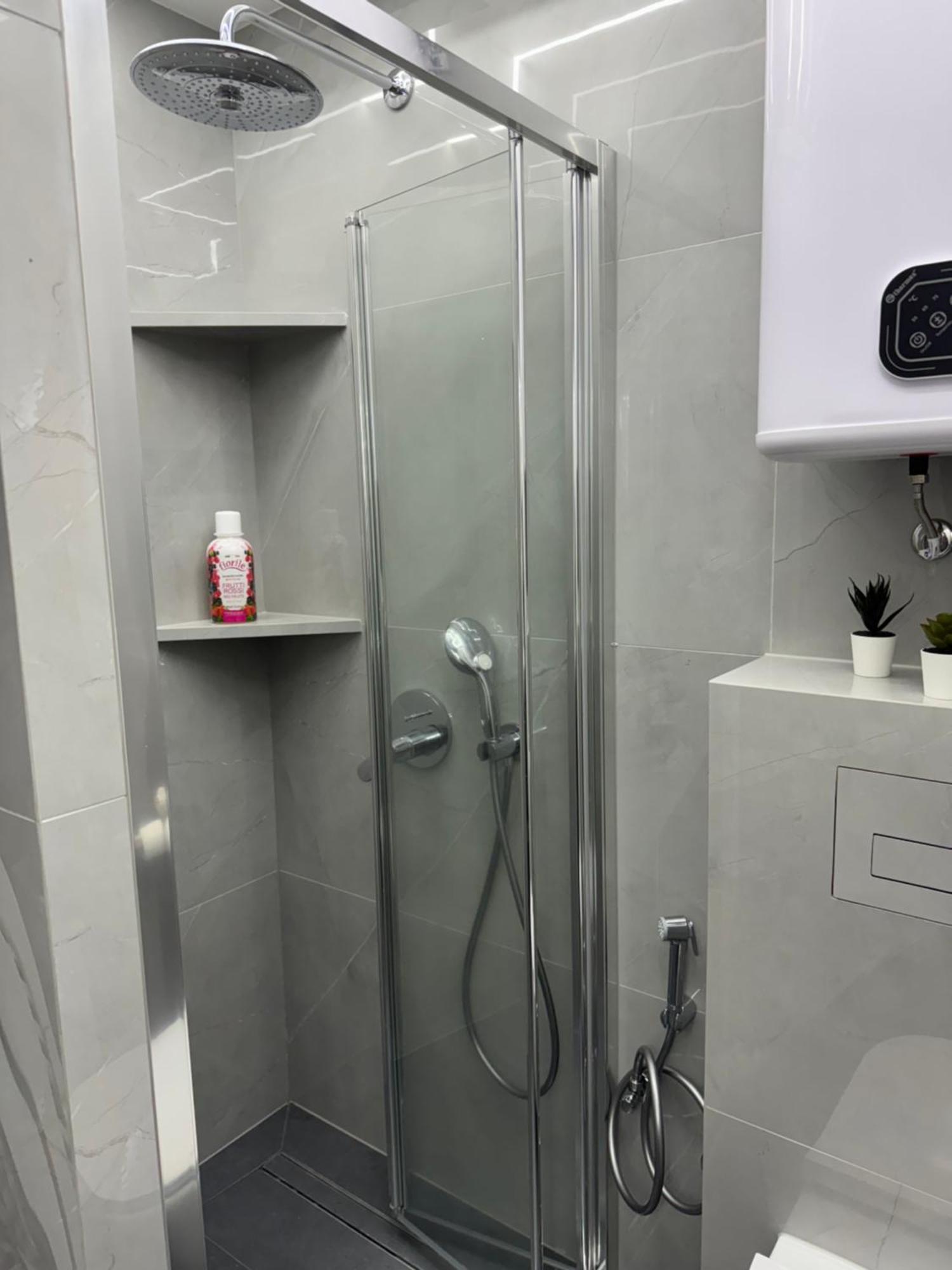 J&M Apartment Kotor Zewnętrze zdjęcie